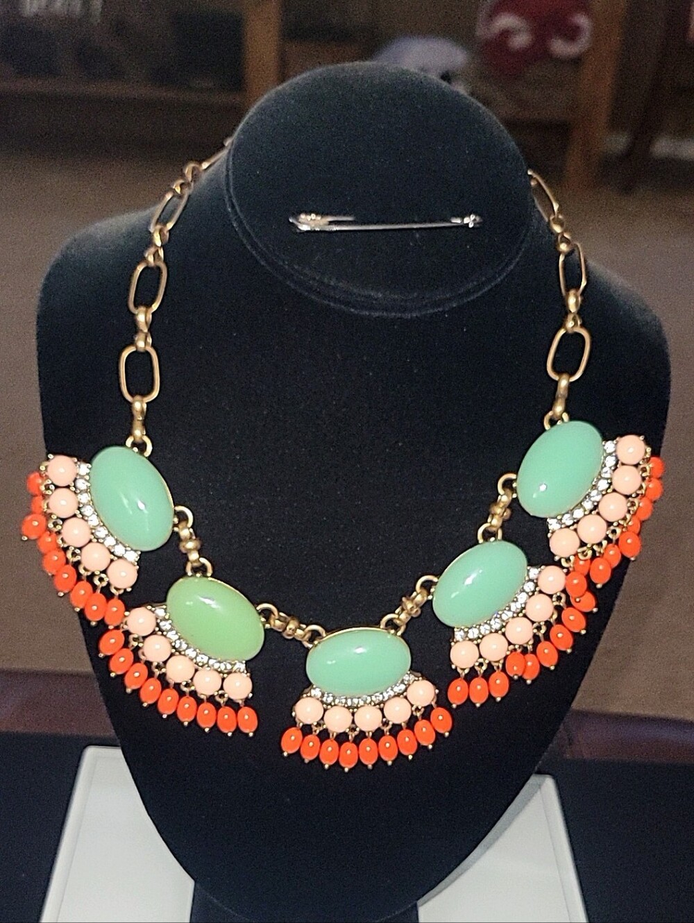 J.Crew Mint Green Coral Statement Bib Necklace 16" + 3" Extender - Picture 5 of 11